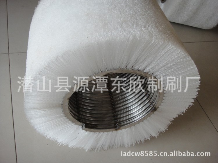 雙鋼帶條形刷纏繞毛刷輥和不銹鋼彈簧毛刷 內(nèi)焊式鋼刷