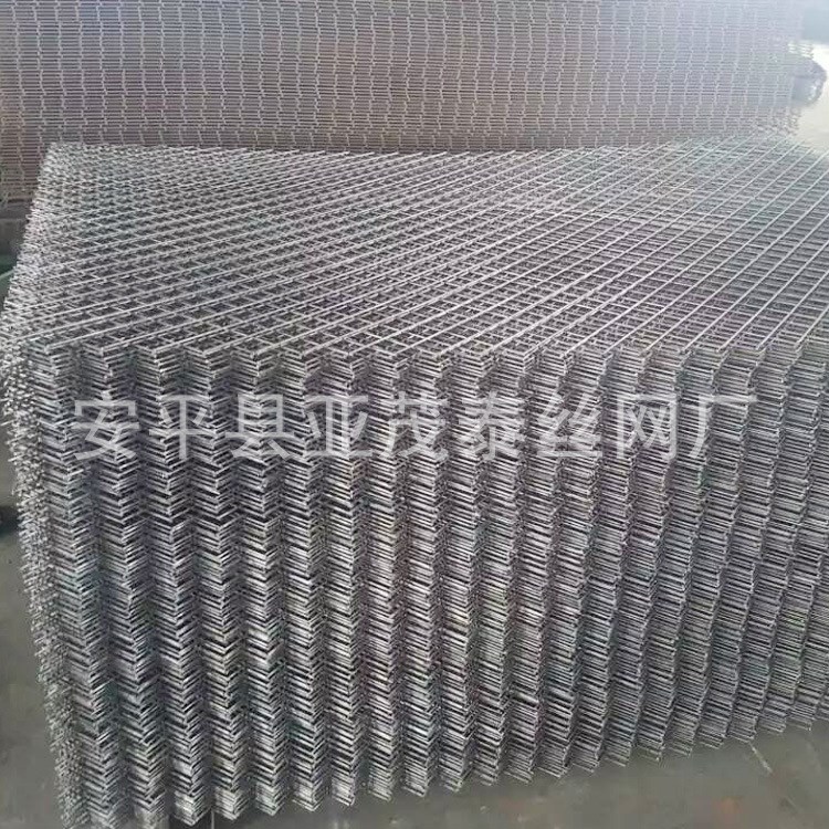 生產  熱鍍鋅小鋼板網  抹墻拉伸小鋼板網 中型鋼板網
