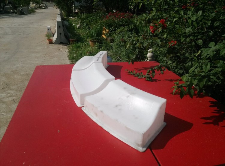 弧形路牙石模具價格