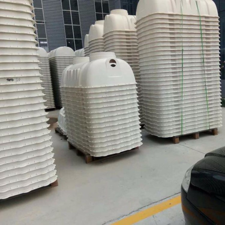 廠家供應 玻璃鋼化糞池 模壓化糞池 家用化糞池 型號歡迎咨詢