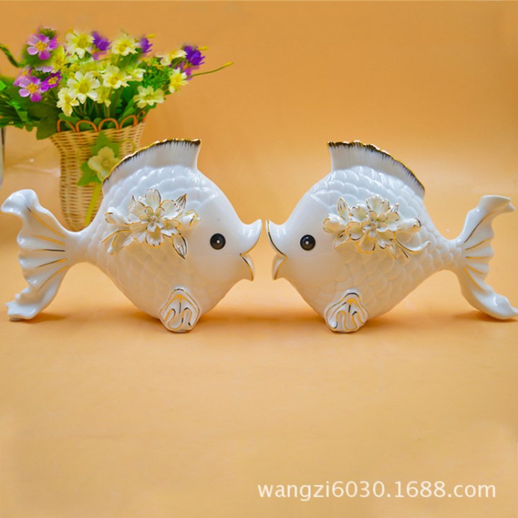 現(xiàn)貨 1286創(chuàng)意個(gè)性家居飾品 對(duì)吻魚(yú)擺件陶瓷小工藝品擺件