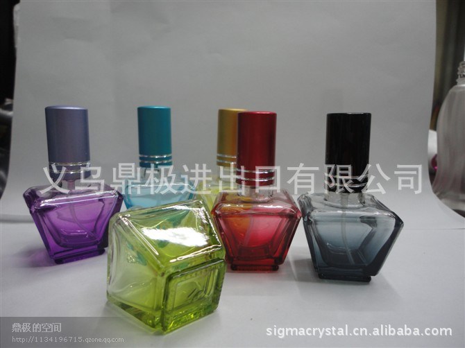 廠家供應FP-885-15ML玻璃香水瓶 小香水瓶  香水瓶玻璃組裝