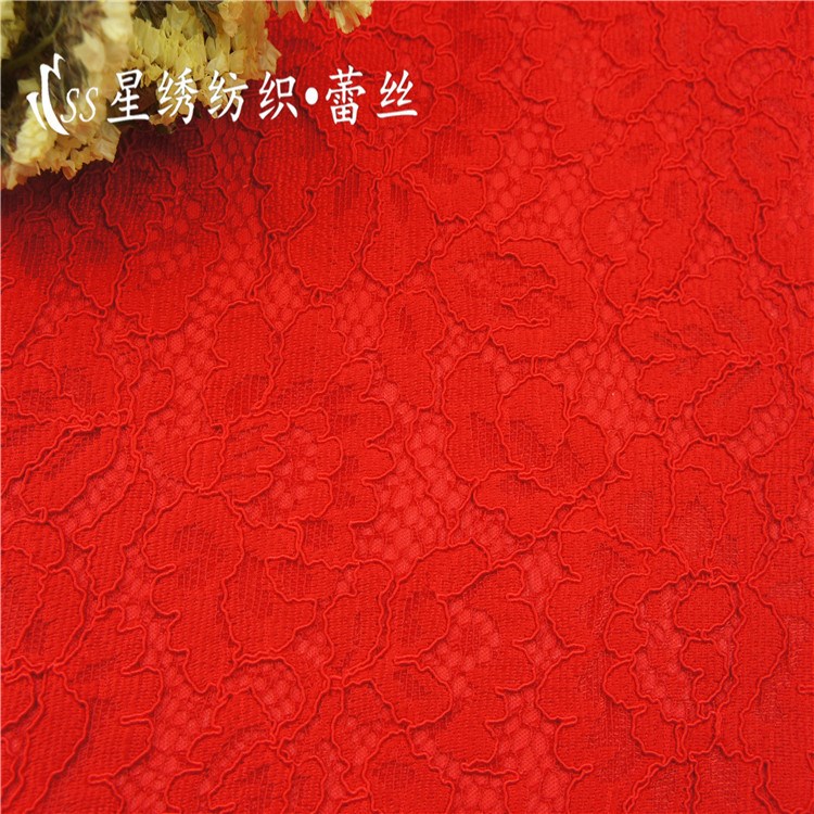 滌綸大紅色牡丹復(fù)合蕾絲 立體股線 加厚透氣雙面底布 蕾絲面