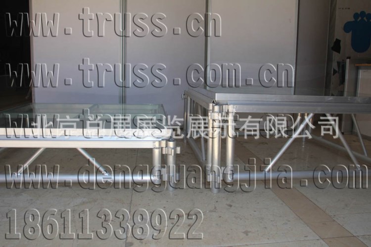高度升降的鋁合金玻璃舞臺