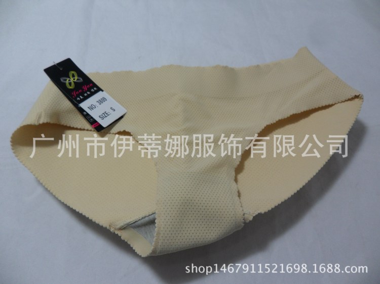 Seamless Breathable Panty一片式內(nèi)褲 萊卡無(wú)痕透氣低腰提臀褲