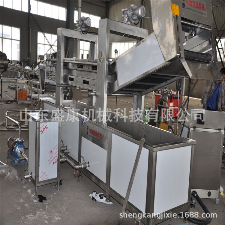 湖南龍蝦油炸機全自動油炸機機器魷魚油炸流水線小魚仔油炸設(shè)備廠