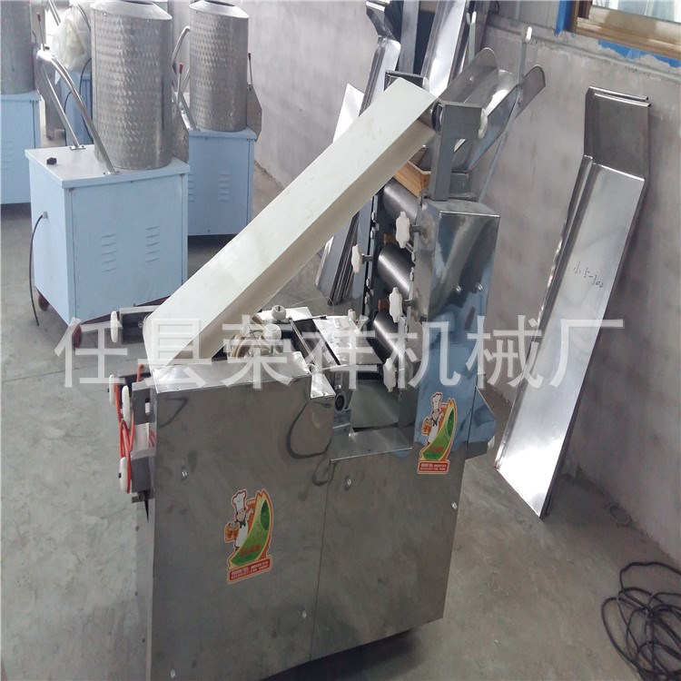 自動(dòng)商用面條機(jī)餃子皮機(jī)混沌皮廠家大中小型全自動(dòng)云吞皮折疊皮機(jī)