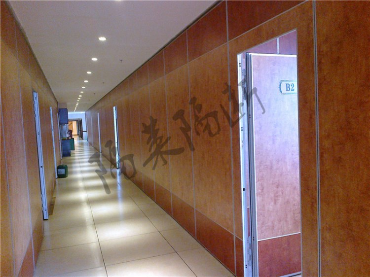 豐鎮(zhèn)市展覽館移動(dòng)隔斷 活動(dòng)隔斷墻 推拉折疊屏風(fēng) 折疊吊趟門廠家