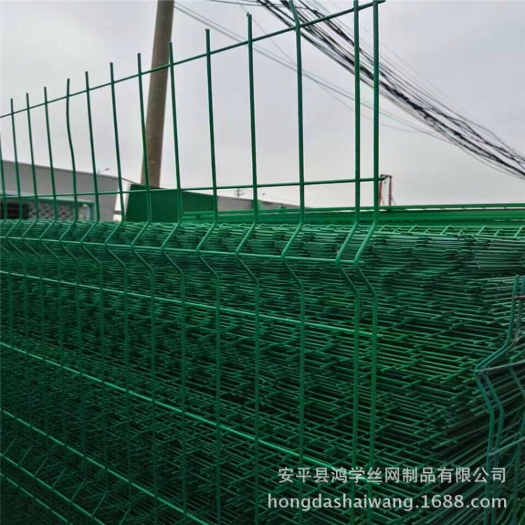 養(yǎng)殖場護(hù)欄網(wǎng)批發(fā)農(nóng)場防護(hù)雙邊絲護(hù)欄網(wǎng) 養(yǎng)雞綠色鐵絲網(wǎng)圍欄網(wǎng)