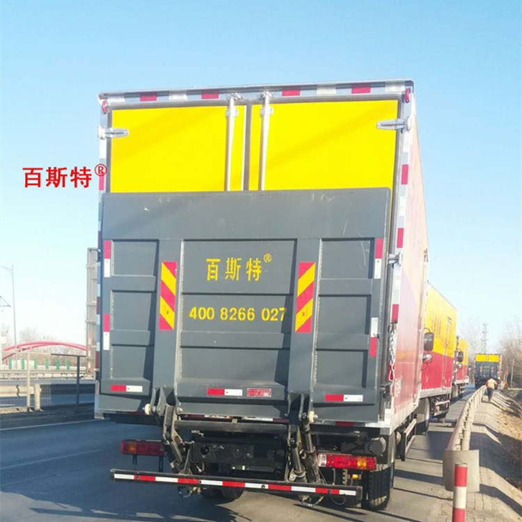 尾板廠家 生產(chǎn)汽車(chē)貨車(chē)裝卸尾板 液壓升降尾板 折疊式尾板