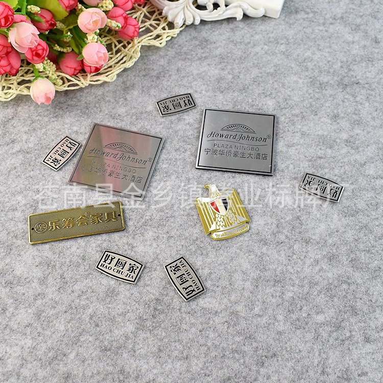 定制電動車自粘箱包PVC三維立體標 商標軟標牌 背膠塑料標簽貼標