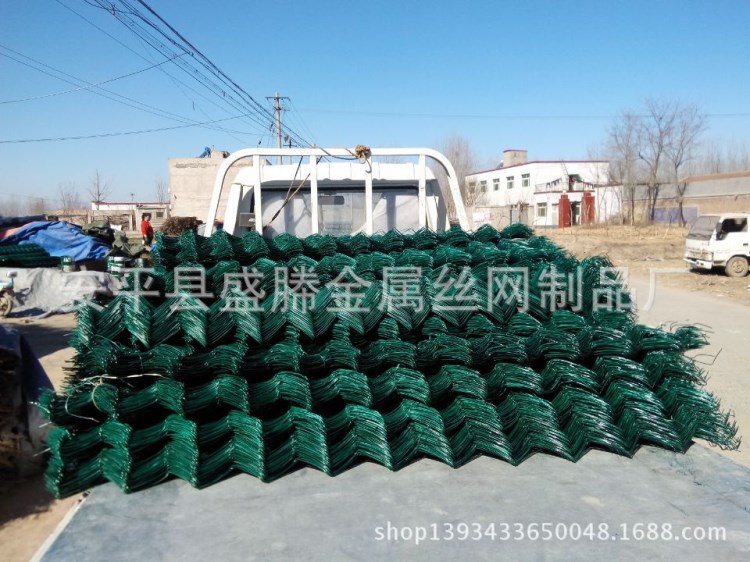 常年供應山體邊坡防護網 綠化帶噴漿長草用包塑勾花網 勾花網規格