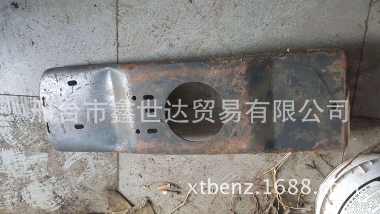 北奔重卡保險(xiǎn)杠，北奔駕駛室配件 橫梁 元寶梁 大架總成