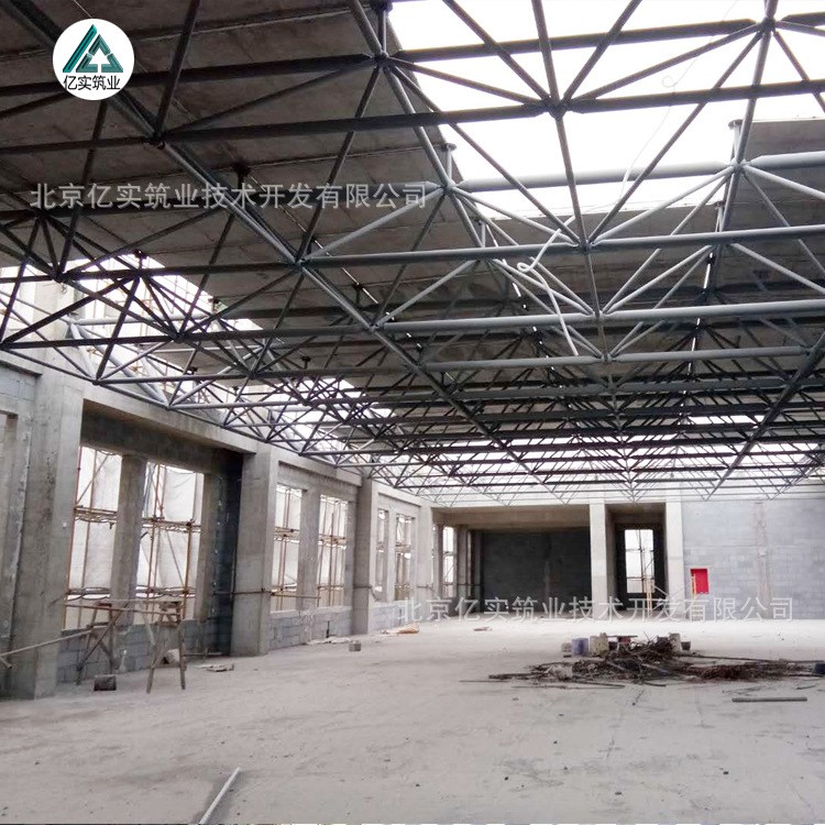 鋼結(jié)構(gòu)網(wǎng)架生產(chǎn)廠家供應(yīng)鋼骨架輕型板輕體屋面板誠招加盟代理