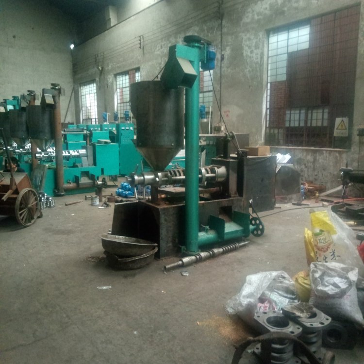供應(yīng)全自動(dòng)多功能螺旋榨油機(jī) 花生菜籽榨油機(jī)廠家