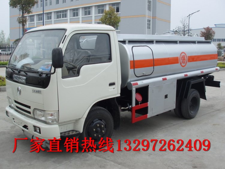 厂家直销二手小型2吨加油车，加油车吊参数价格，加油车整车