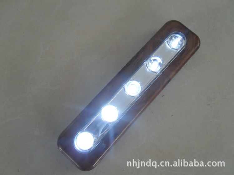 高亮5LED長條觸摸燈拍拍燈 ，款式新穎，方便實用，操作簡單