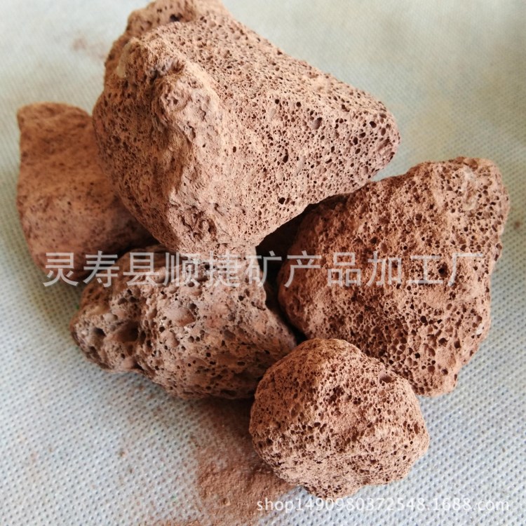 廠家供應(yīng)火山巖浮石顆粒3-6mm 紅色火山石顆粒 多肉火山巖浮石顆