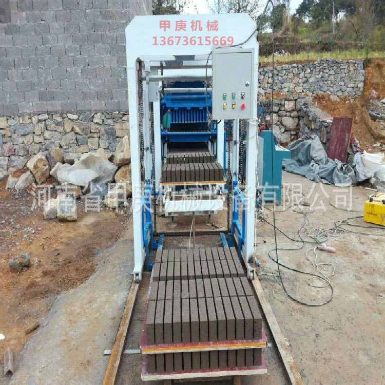 新型水泥磚機(jī)廠家供應(yīng)3-15彩磚制磚機(jī)械 花紋地面磚砌塊水泥磚機(jī)