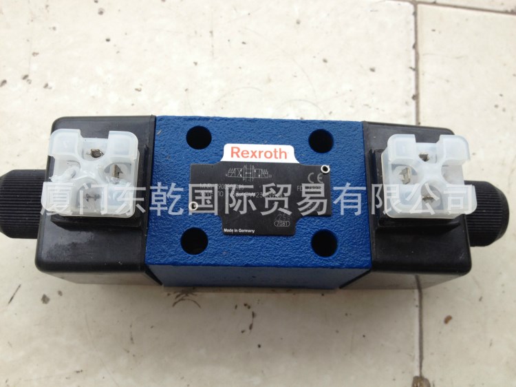 現(xiàn)貨批發(fā)電磁方向滑閥4WE10H33/CW230N9K4力士樂原裝全新