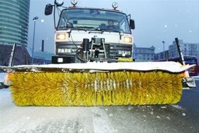 環(huán)衛(wèi)車掃路刷.中標(biāo)車掃路刷.龍馬掃路刷.裝載機(jī)掃雪刷