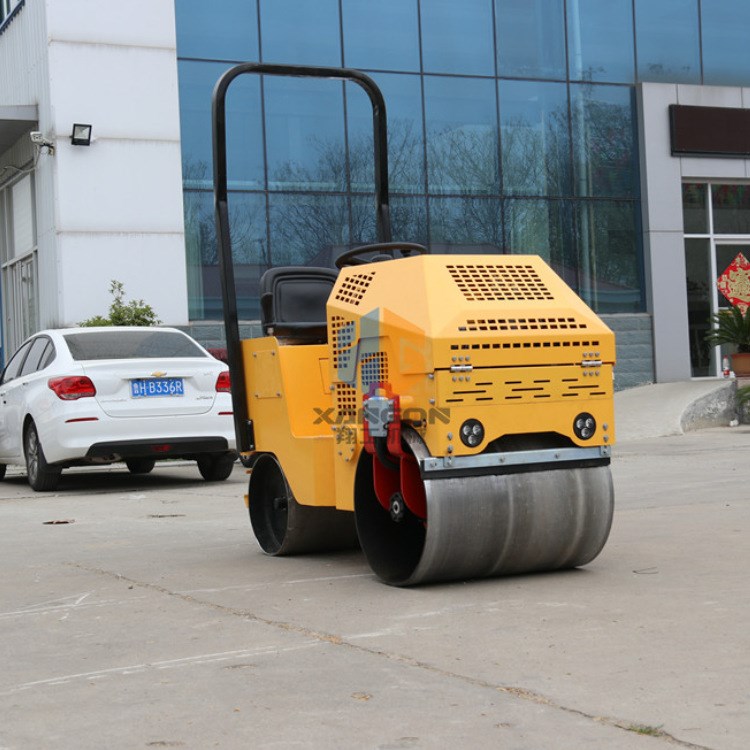 遼寧建筑工地用的壓路機(jī)  壓瀝青和土方的壓實設(shè)備