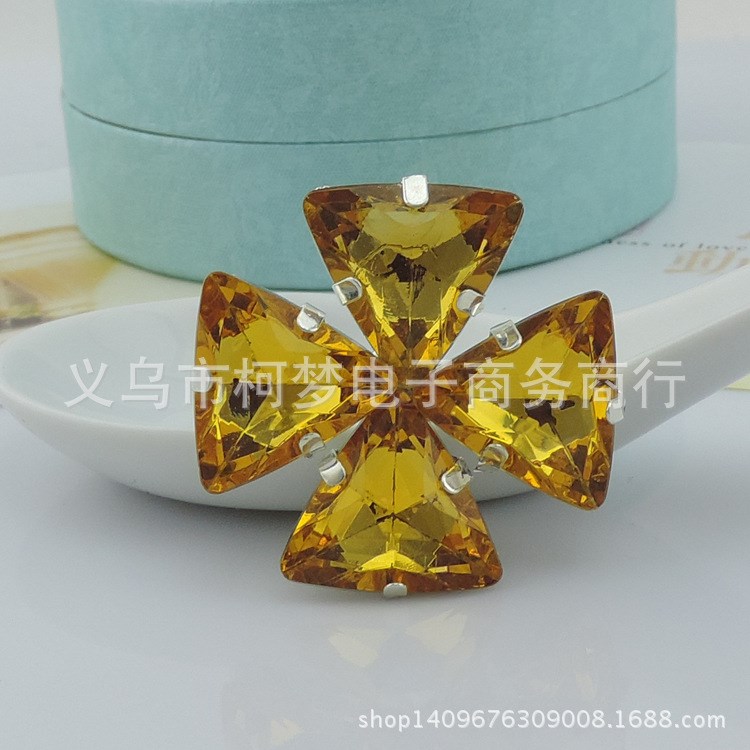 DIY手工頭飾發(fā)飾材料配件批發(fā) 三角形四葉草飾品配件 包裝盒鉆