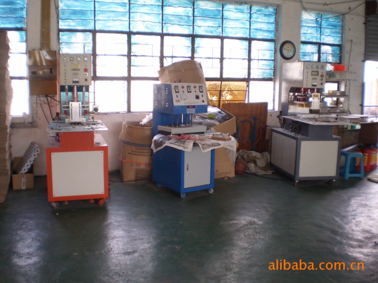 龍華PVC吸塑盒封邊熱壓加工，龍華PVC吸塑熱壓高周波加工