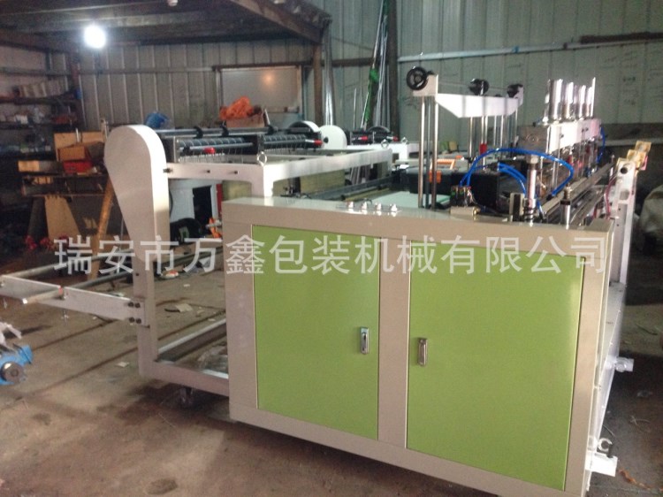 萬鑫供應(yīng)家用小型馬夾袋、背心袋、方便袋制袋機(jī)