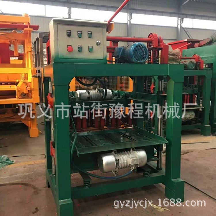 直銷(xiāo)小型水泥免燒磚機(jī)海綿城市連鎖制磚機(jī)水磨石路面磚機(jī)