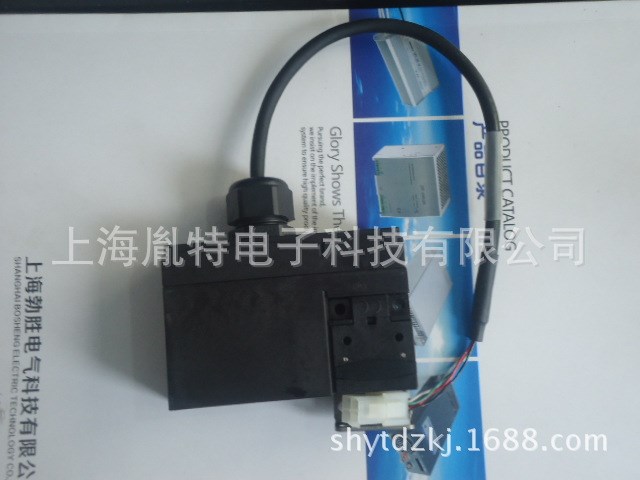 施邁賽電磁門開關AZM170-02ZRKA包裝