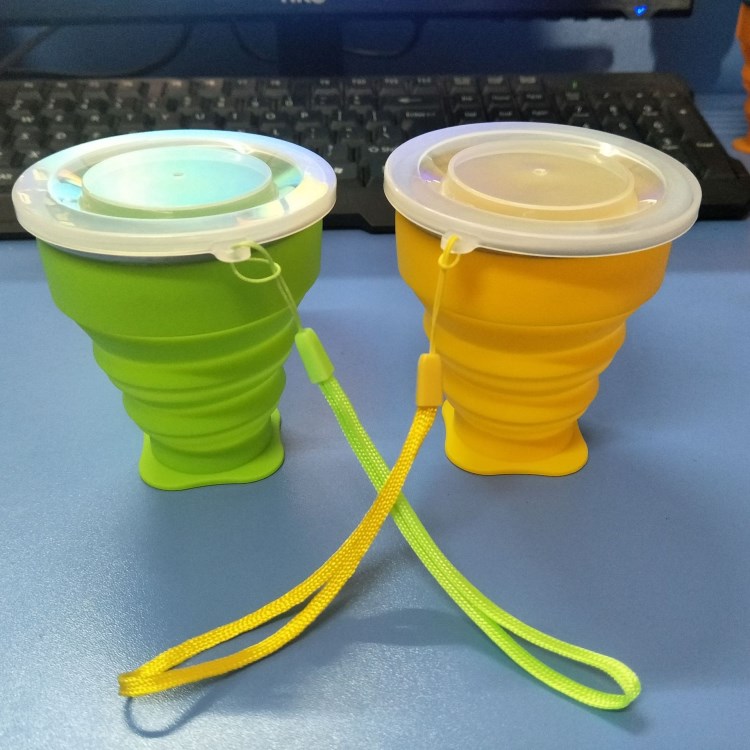 硅胶伸缩杯 旅行便携折叠杯 迷你折叠杯 带盖户外旅行洗漱水杯子