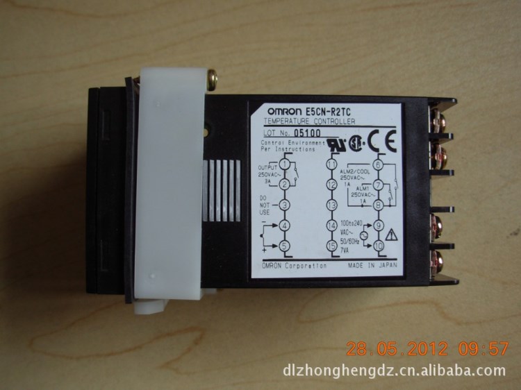 歐姆龍溫度控制器E5CN-R2TC