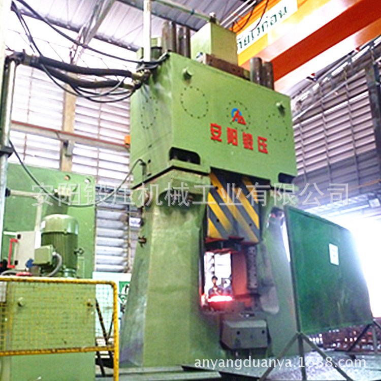 125kj大型全液壓數(shù)控模鍛錘數(shù)控錘鍛造汽車搖臂全自動(dòng)鍛造生產(chǎn)線