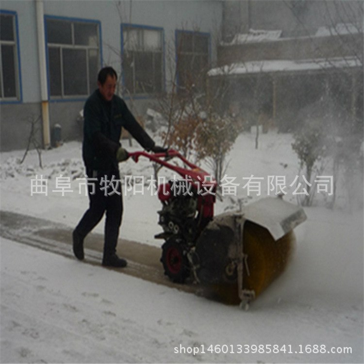 13馬力汽油小型鏟雪機(jī) 道路防滑掃雪機(jī) 多功能汽油拋雪機(jī)