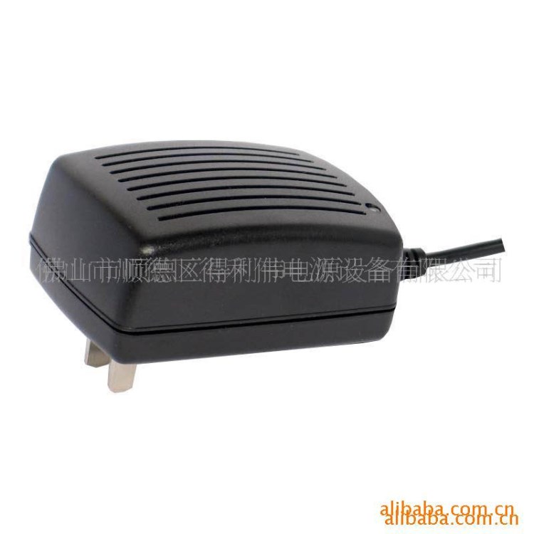 供應CE12.6V1A直流外置電源適配器、充電器