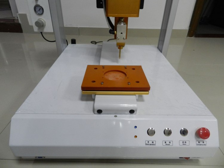 手机触摸屏自动点胶机 可剥蓝胶点胶机 黑胶点胶机 uv胶点胶机