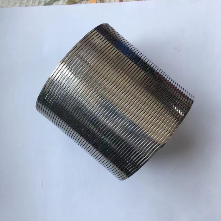 廠家供應(yīng)304/316L不銹鋼vxing繞絲篩管 沖孔過濾篩管