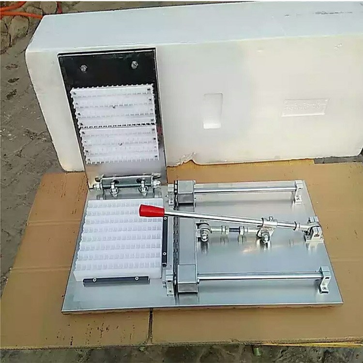 廠家直銷手動穿串機羊肉豬肉穿串機燒烤穿串神器快速手動穿肉串機