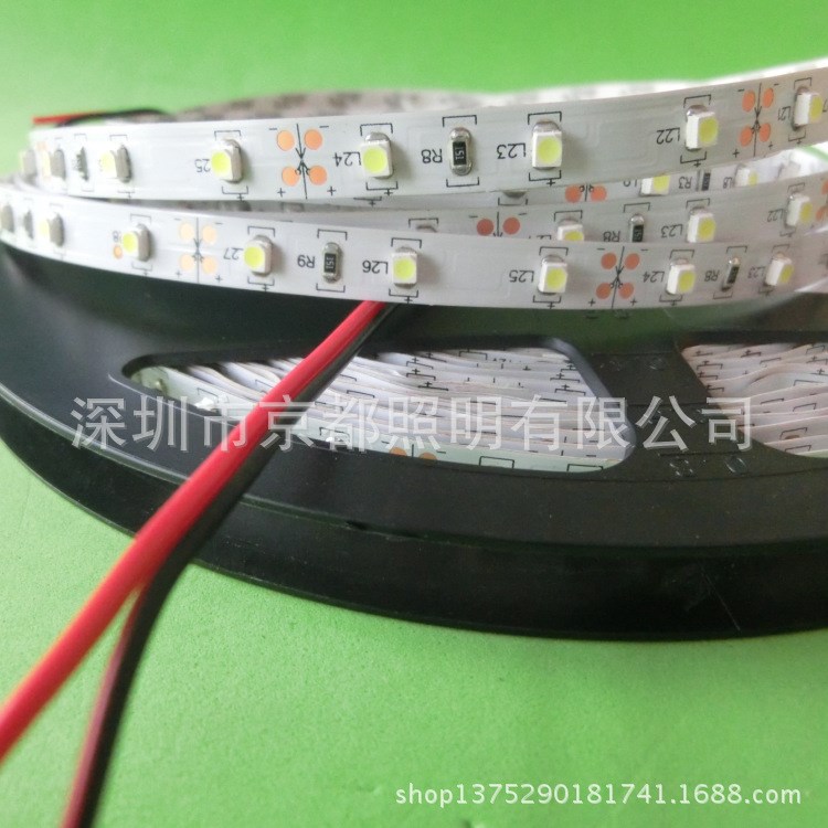廠家直銷  LED3528 60燈燈帶 白光高亮不防水  LED燈條線路板 12V