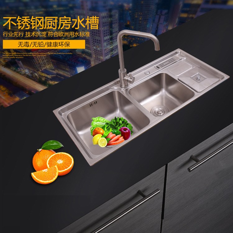 廠家直銷SUS304不銹鋼洗菜盆手工拉絲水槽帶刀架廚房洗碗池雙槽