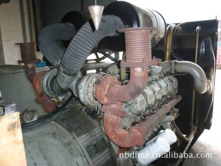 大宇柴550KW油發(fā)電機(jī)組維修