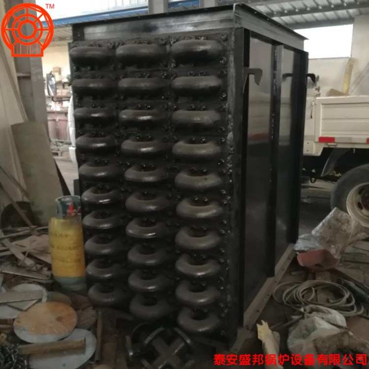 廠家直銷節能鍋爐省煤器鑄鐵式翅片節能器生物質燃氣鍋爐