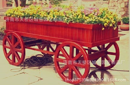 濟(jì)南天橋城藝園藝制品廠定制景觀花車，防腐木花車，景觀花盆