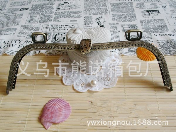 27CM方坑凹腰針孔凸花4個四方扣樹葉頭古銅色