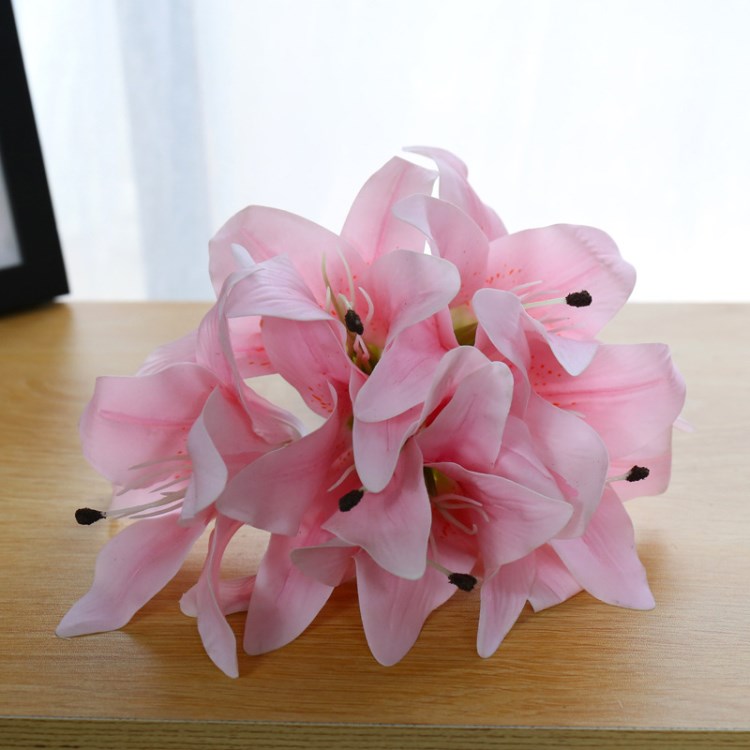 單支膠片百合仿真塑料花 家居插花花藝裝飾品 婚慶植物墻材料批發(fā)