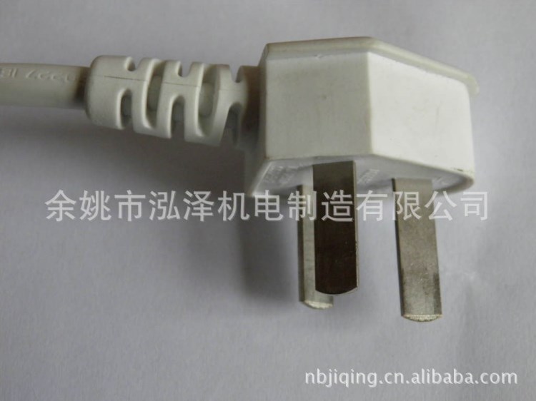 供應(yīng)家用電器專用電源插頭    三極國標(biāo)插頭