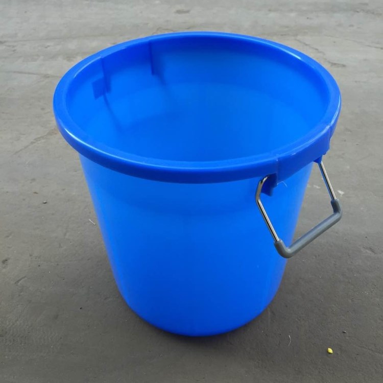 供應塑料水桶 圓桶鐵柄桶 50L帶蓋簡易垃圾桶 全新料藍色白色