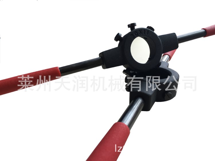 圓板牙扳手 65*25手用絲錐 手動(dòng)套絲工具 廠家供應(yīng)圓板牙架