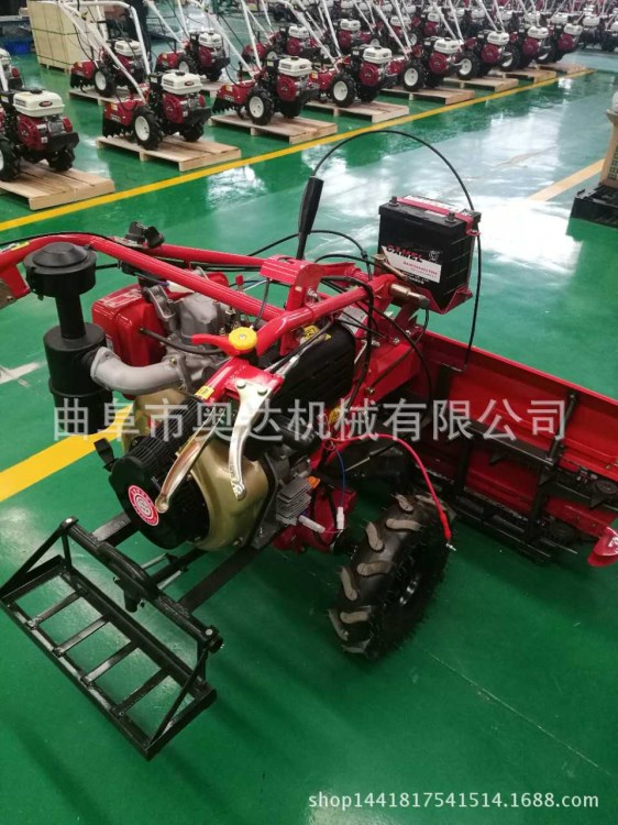 云浮 割水稻機(jī) 割水稻機(jī)圖片 型號 小麥?zhǔn)崭顧C(jī)